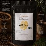 Café WEP Anei, un café de spécialité colombien cultivé en altitude, offrant une tasse équilibrée aux notes de pomme, de chocolat et de pêche.